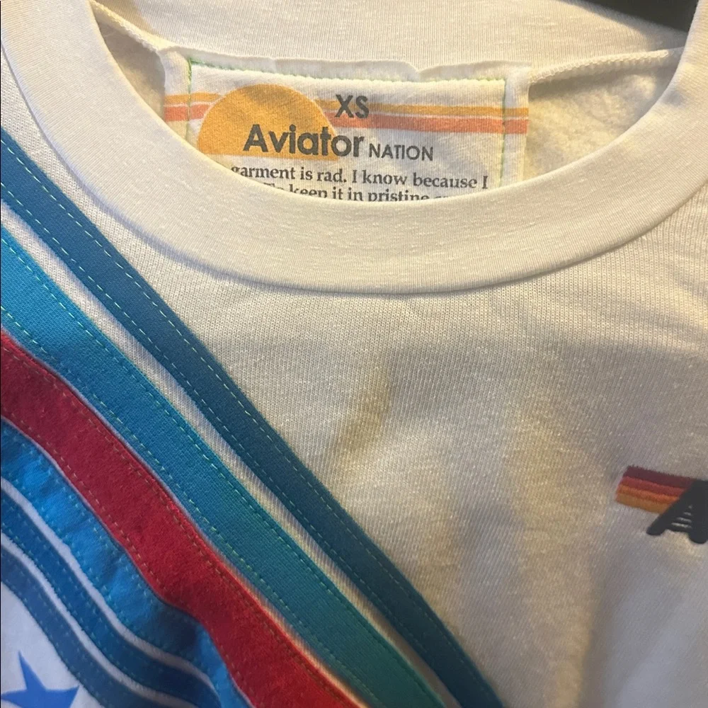 ❤️🤍💙 2025 Aviator Nation Pull Over - Picture 2 of 5